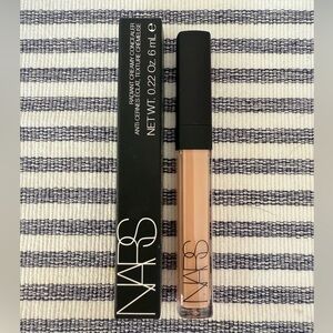 NARS “Honey” Radiant Creamy Concealer